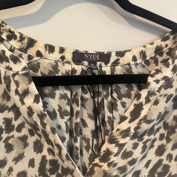 NYDJ Women's Blouse - Picture 3 of 4